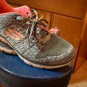 Skechers Gray and Pink Women's Sneakers
